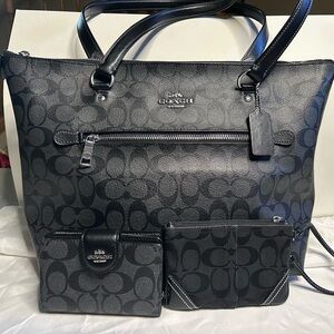 Coach Signature Tote with Medium Signature Wallet and Small Wristlet